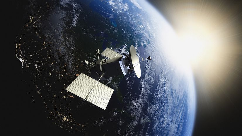 Blick aus dem All mit Datenlinien zum Copernicus Data Space.